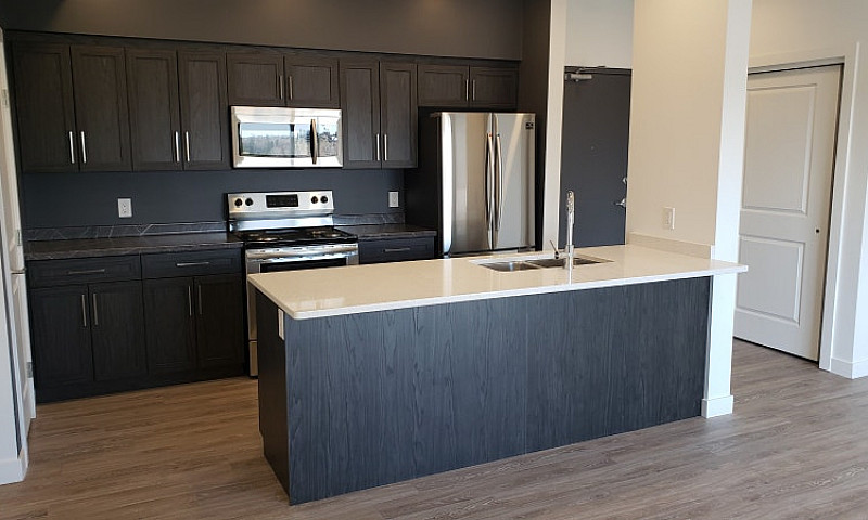 2-Bedroom Suite – 30...