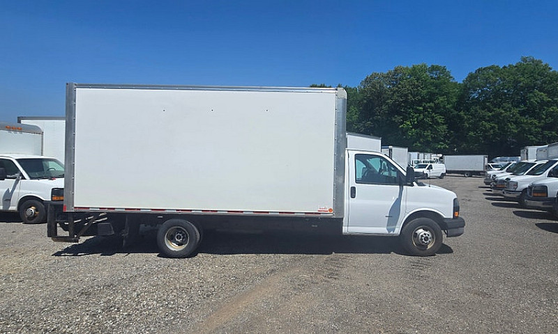 2019 Gmc Savana 3500...
