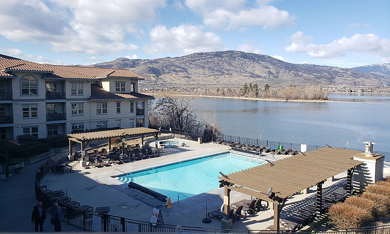 1 Bedroom Resort Con...
