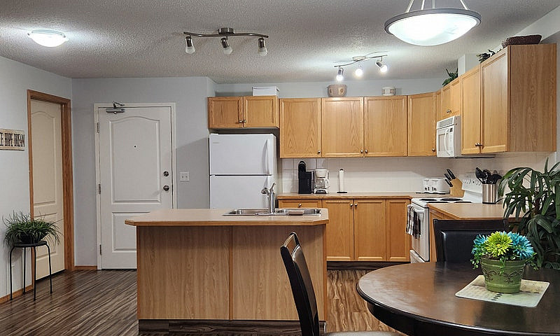 Fully Furnished, All...
