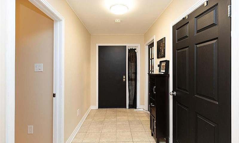 2946 Henderson Highw...