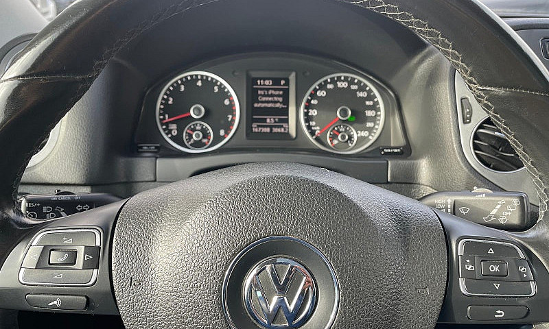 2016 Volkswagen Tigu...