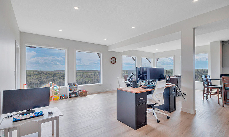 38 Acres ~ 2 Story H...