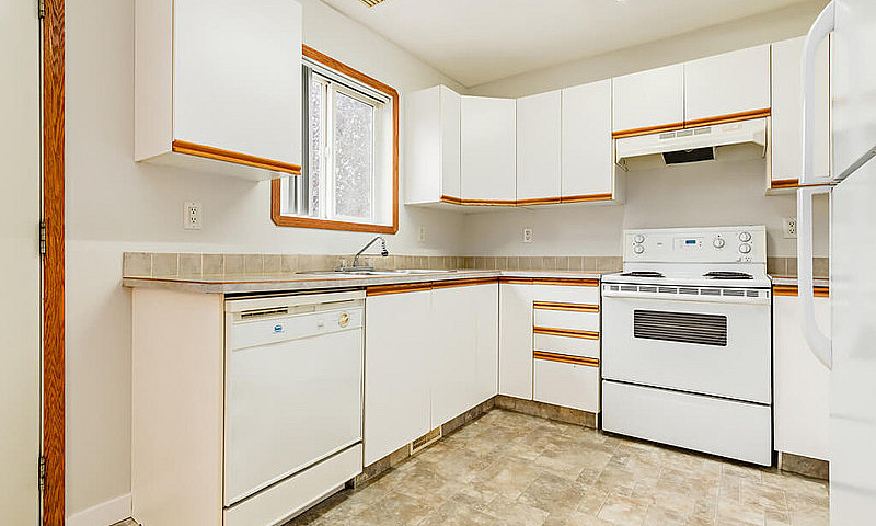 Modern Townhomes Wit...