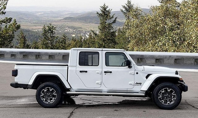 2026 Jeep Gladiator ...