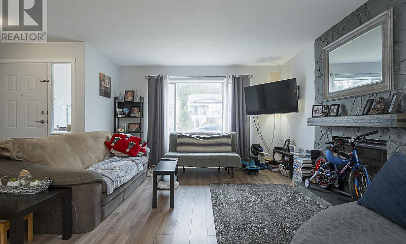 12145 207A Street Ma...