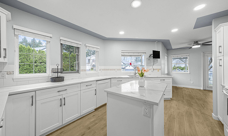 5089 219A Street Lan...