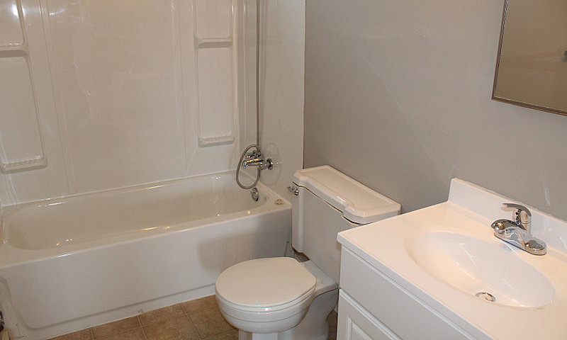 Lakeview Apartment F...