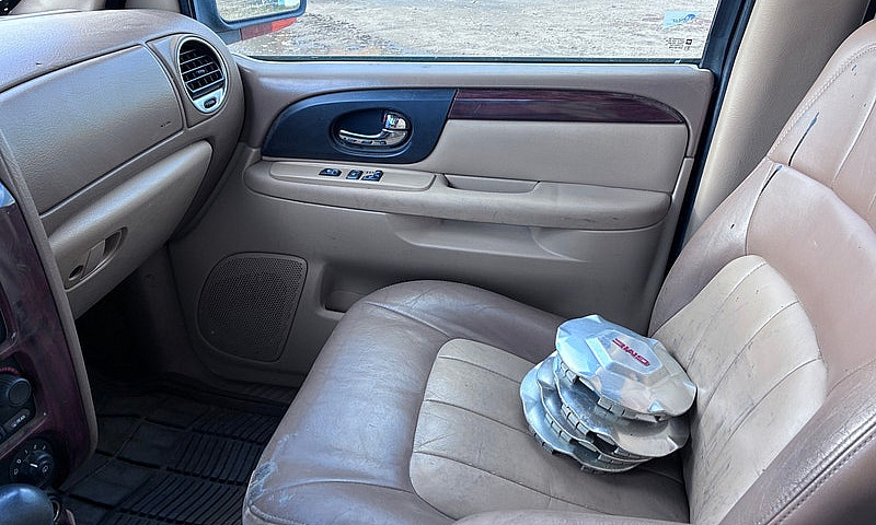 2003 Gmc Envoy...