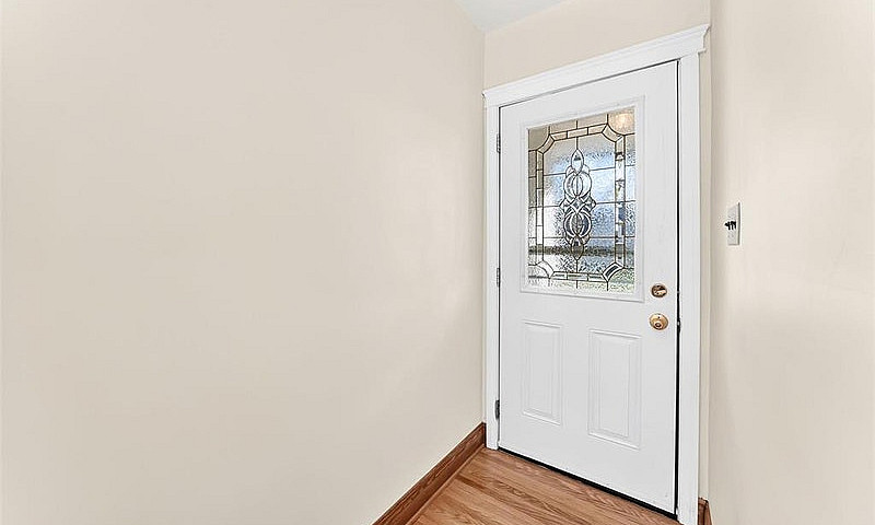 786 Clifton Street W...