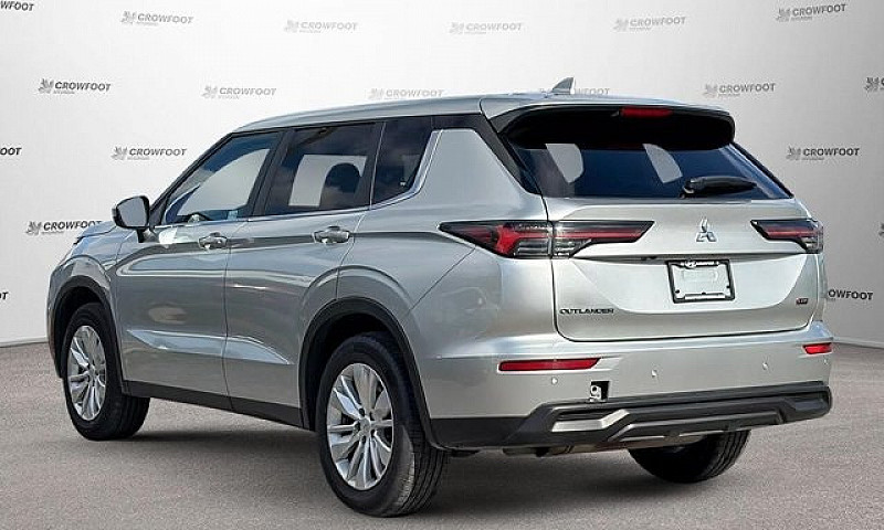 2025 Mitsubishi Outl...
