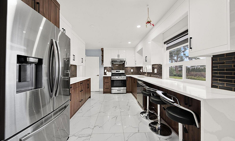 11465 139A Street Su...