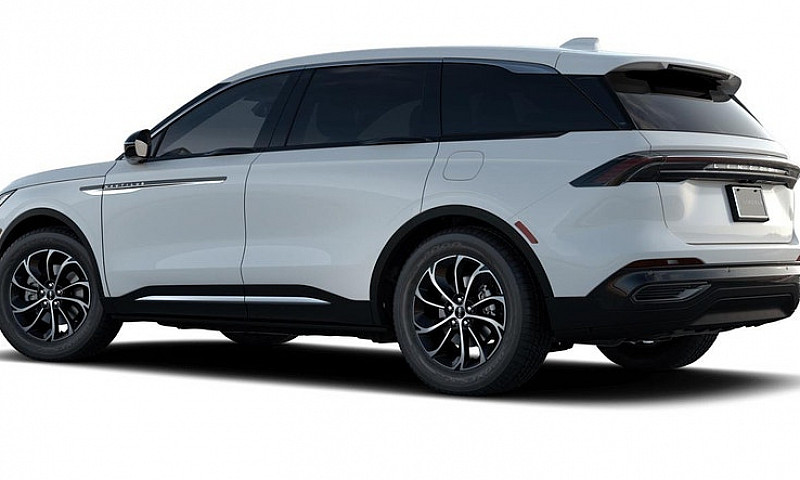 2026 Lincoln Nautilu...