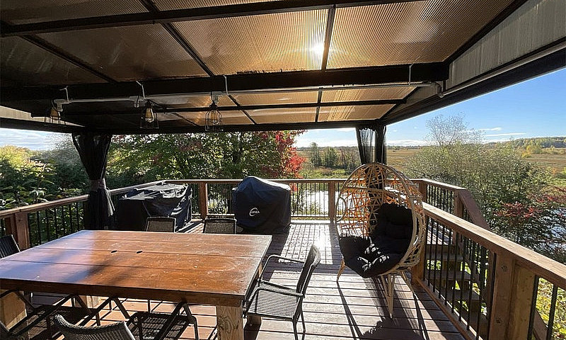 $900,000 - 2 Storey ...