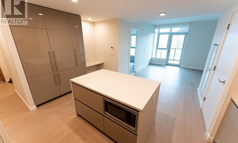 4011 2108 Gilmore Av...