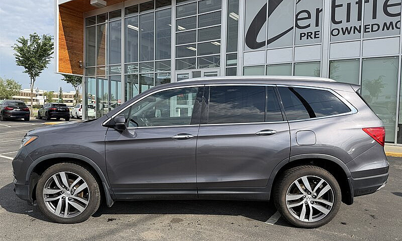 2017 Honda Pilot Tou...