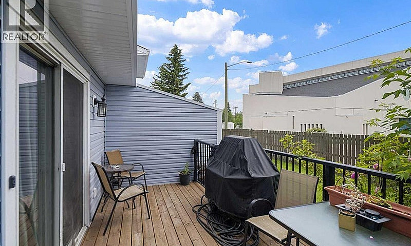 3, 195 Manora Place ...