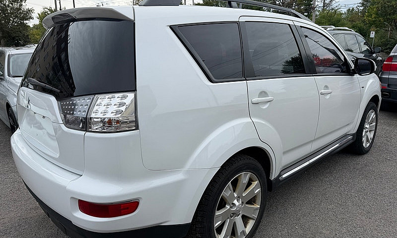2012 Mitsubishi Outl...