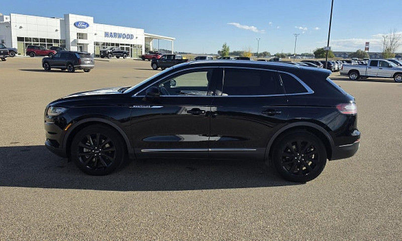 2023 Lincoln Nautilu...
