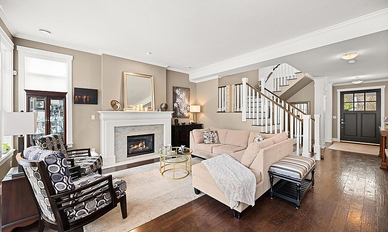 3711 142Nd Street Su...