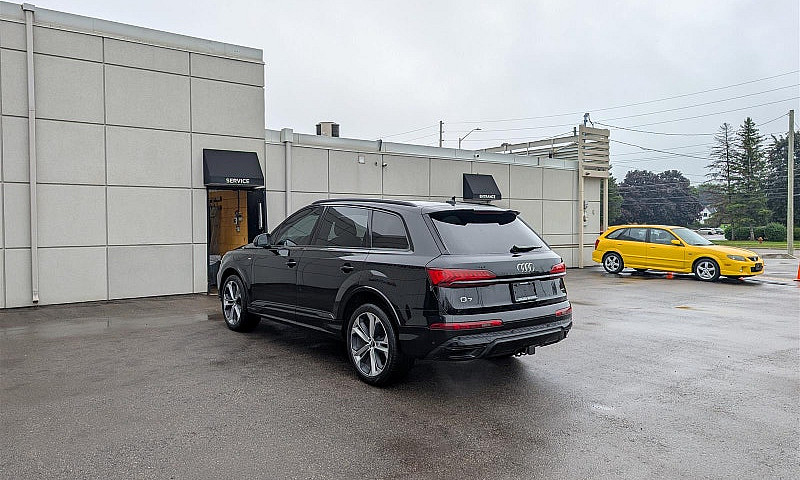 2023 Audi Q7 Qtro S-...