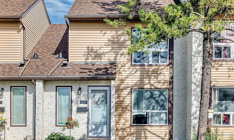Townhouse For Sale (...