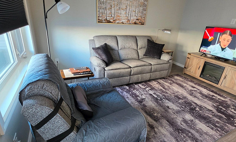 Fully Furnished - Gr...