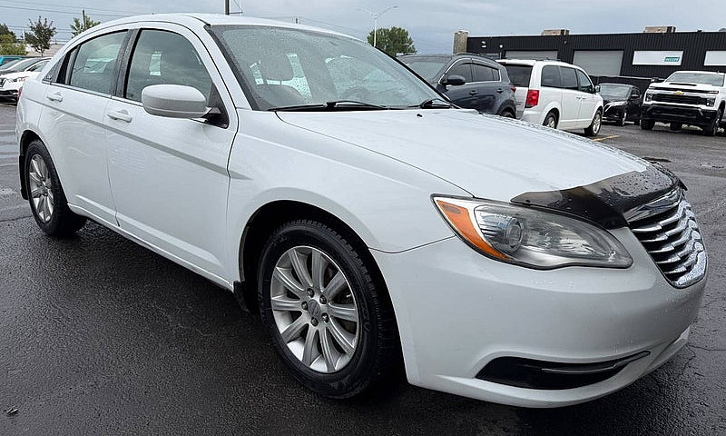 2012 Chrysler 200 Lx...