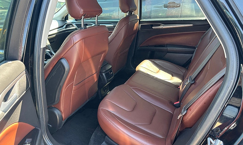 2016 Ford Fusion Tit...