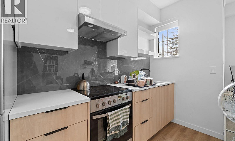 5 237 Ridgeway Avenu...