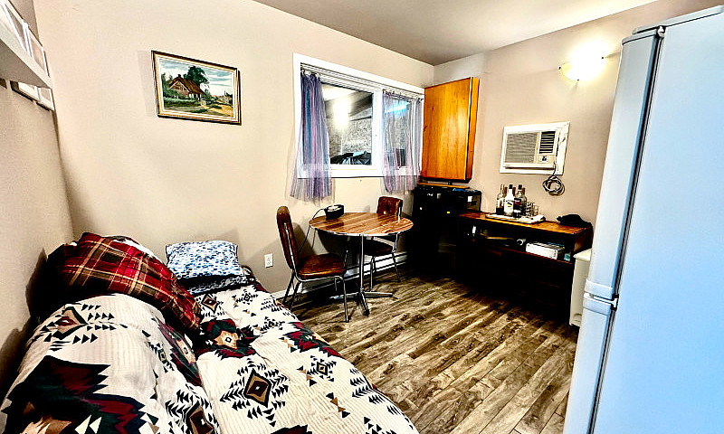 Cozy Cottage & Guest...