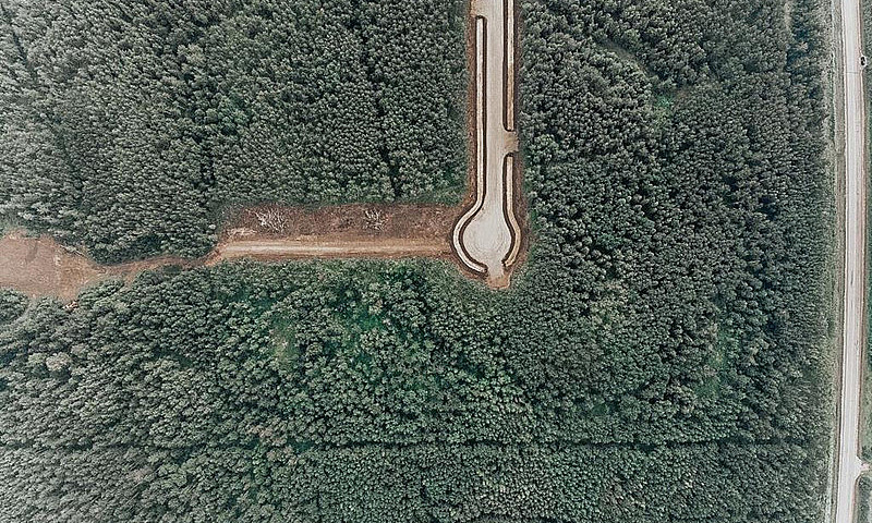 Stunning Acreage...