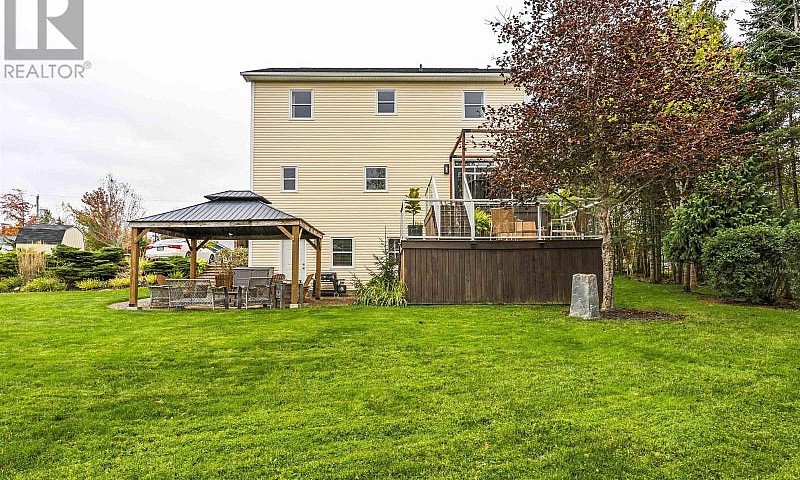 74 Bonavista Avenue ...