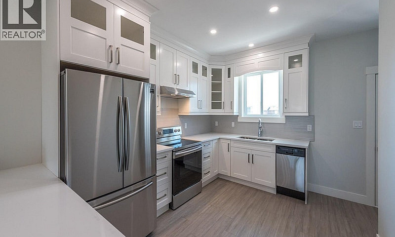742 Kamloops Avenue ...