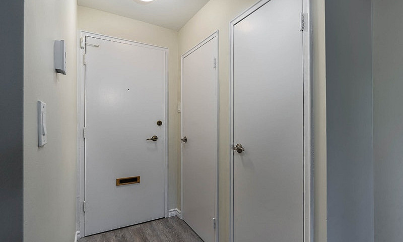 Sarnia 1 Bedroom Apa...