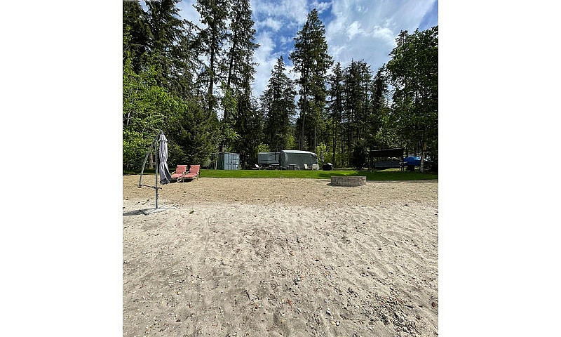 8558 Hwy 97A Mara, B...
