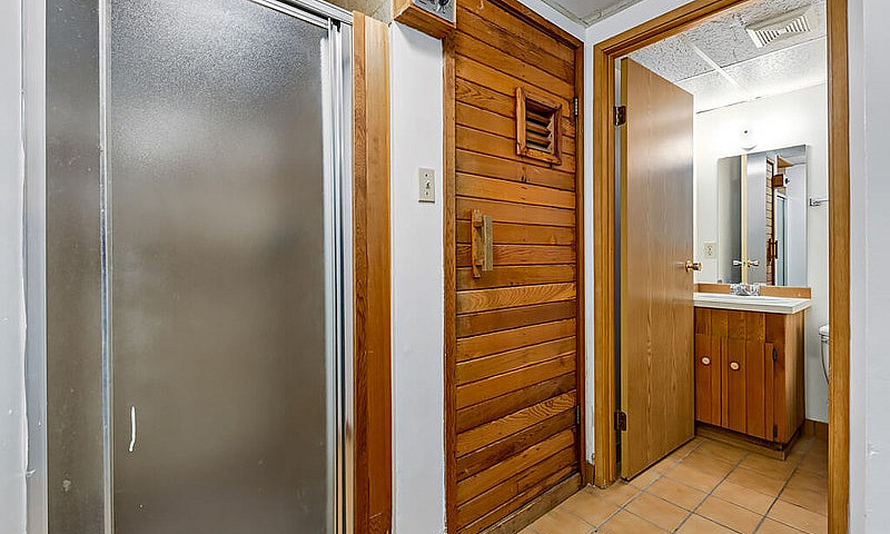 Modern Apartments Wi...