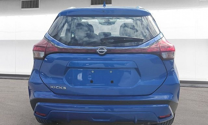 2025 Nissan Kicks Pl...