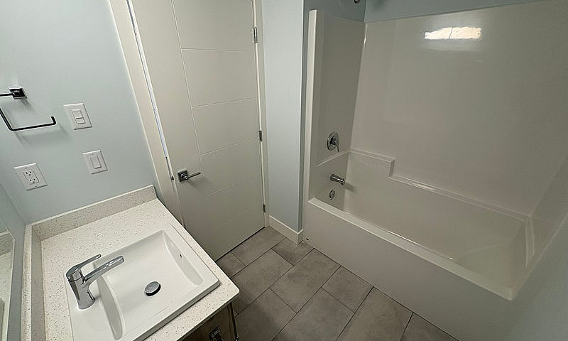 2 Bedroom Apartment...