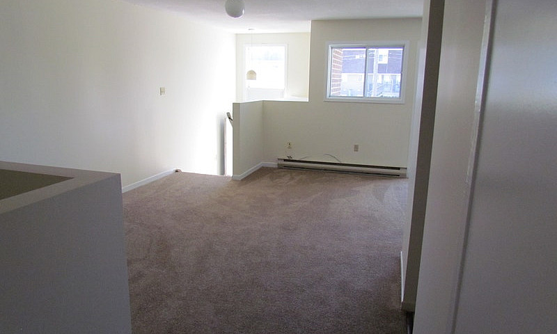 Unique 2 Bdrm Split ...