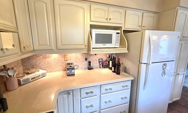 3452 Clearbrook Road...