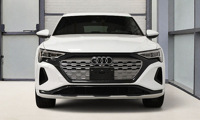 2024 Audi Q8 E-Tron ...