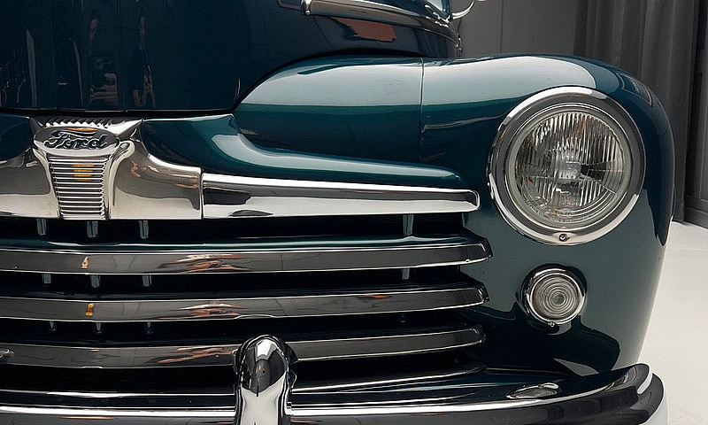 1948 Ford Super Delu...