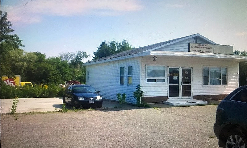 Commercial Building ...