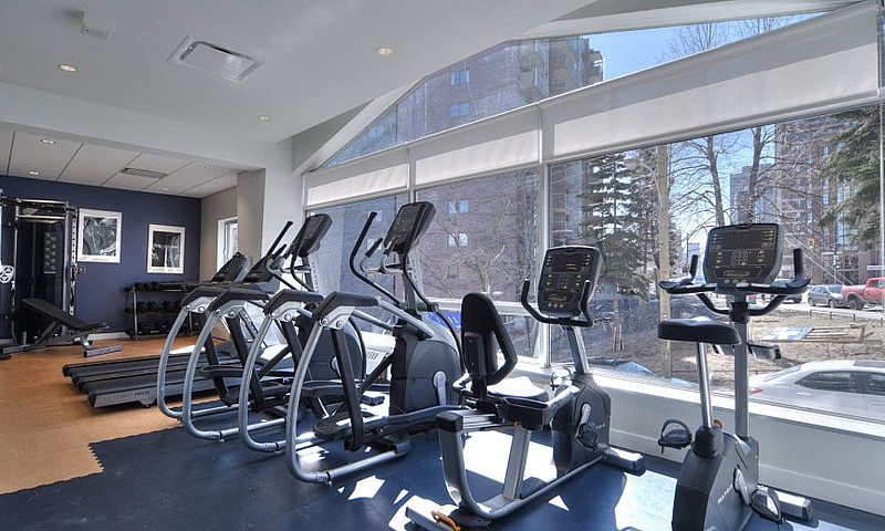 Montreal 1 Bedroom A...