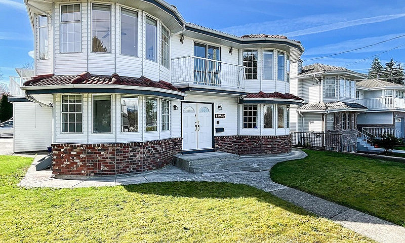 11942 99 Avenue Surr...