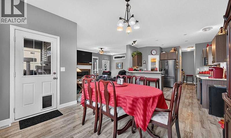1410 Walnut Avenue M...