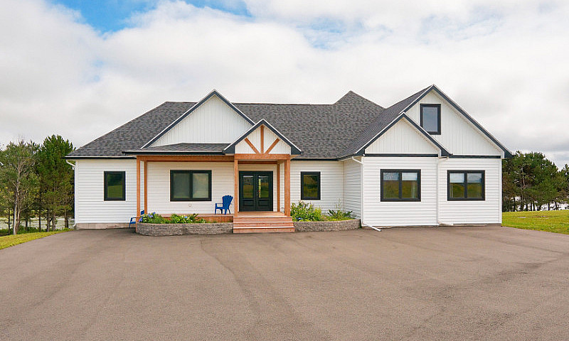 Waterfront Mint Home...