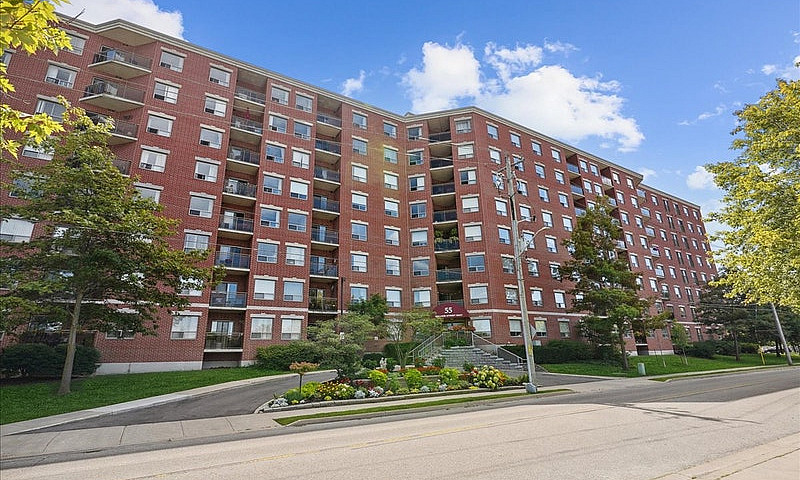 William Apartments -...