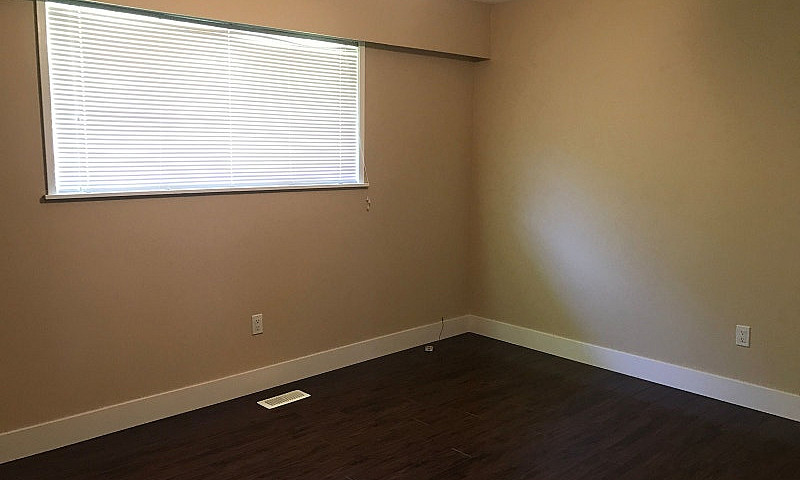 5 Bedroom Home Next ...
